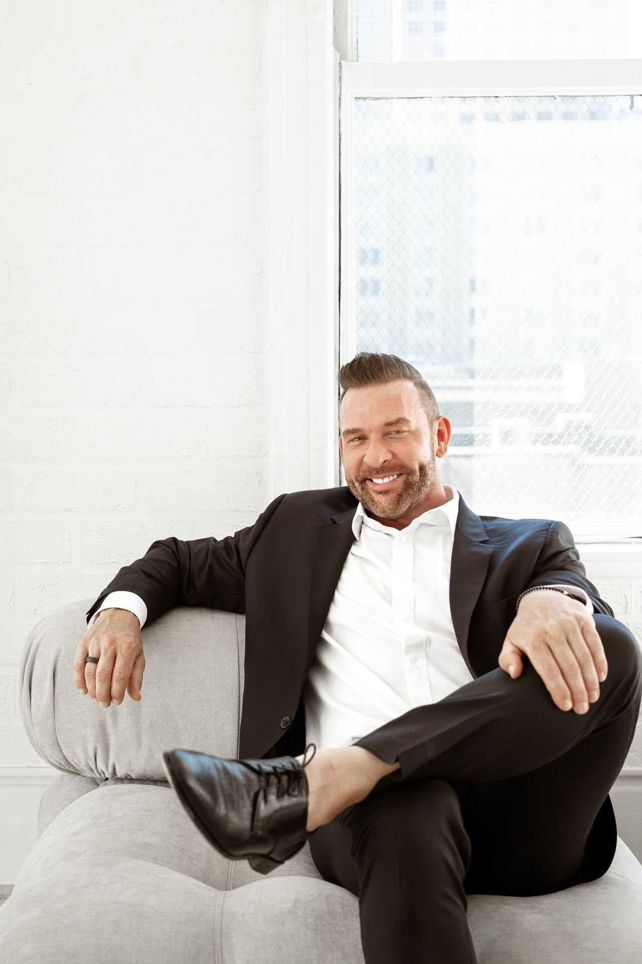 Vancouver Realtor, mens casual headshot